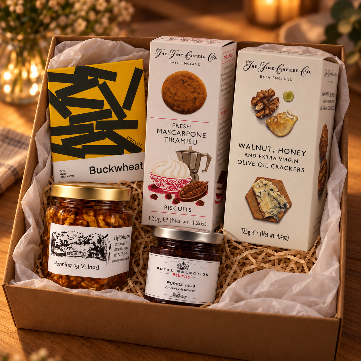 Den Søde Værtindegave med Ocelot chokolade, kiks, crackers, figenchutney og honning med valnødder