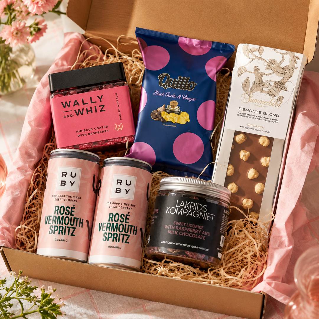 Gavekurv med Rosé Vermouth Spritz & Søde Fristelser
