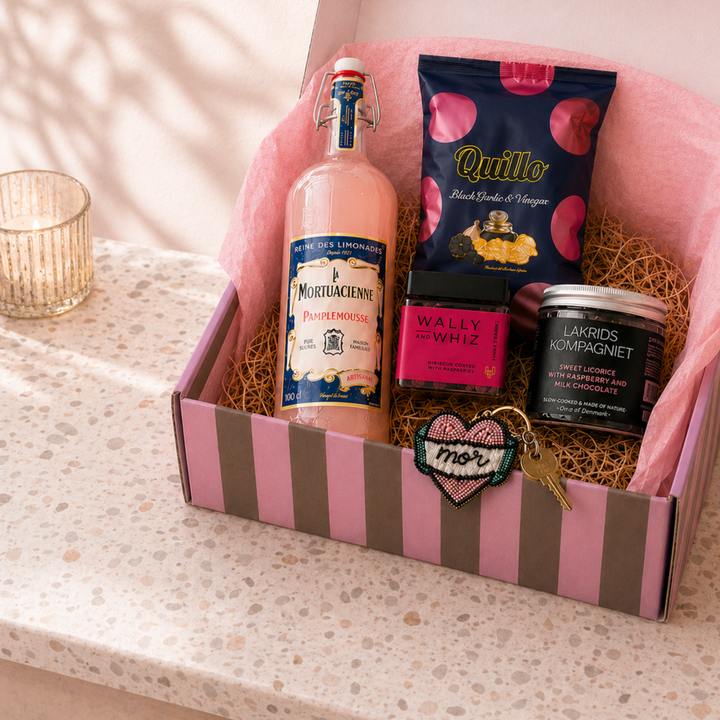Gift basket to Mother